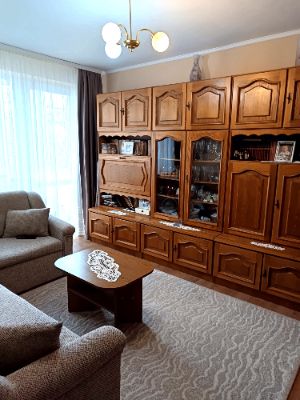 🏡 **ELADÓ 2 SZOBÁS LAKÁS + PINCE + GARÁZS** 🏡 – 2. bélyegkép
