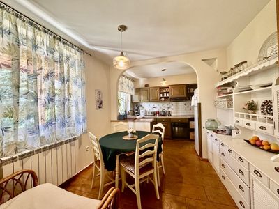 ELADÓ ház a Lejtő utca környékén – 2. bélyegkép