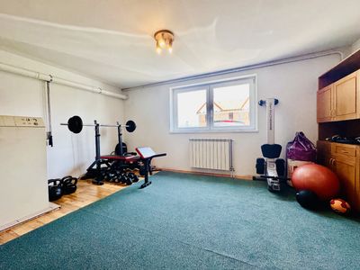 ELADÓ ház a Lejtő utca környékén – 9. bélyegkép