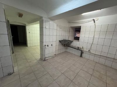 Kiadó kereskedelmi ingatlan Székelyudvarhelyen – 4. bélyegkép