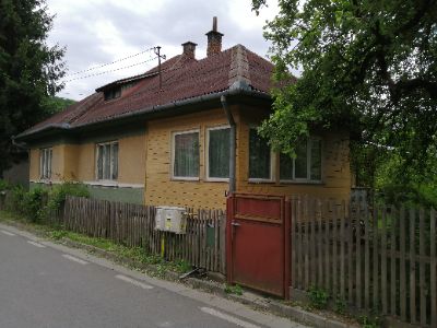 Eladó családi ház Szováta központjában – 2. bélyegkép